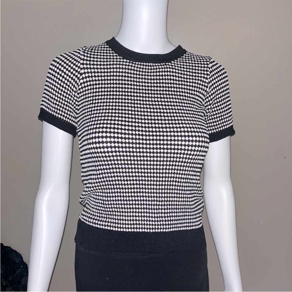 ZARA Stretch Knit Top.  Cuffed Hem and Sleeves. Excellent Used Condition.
